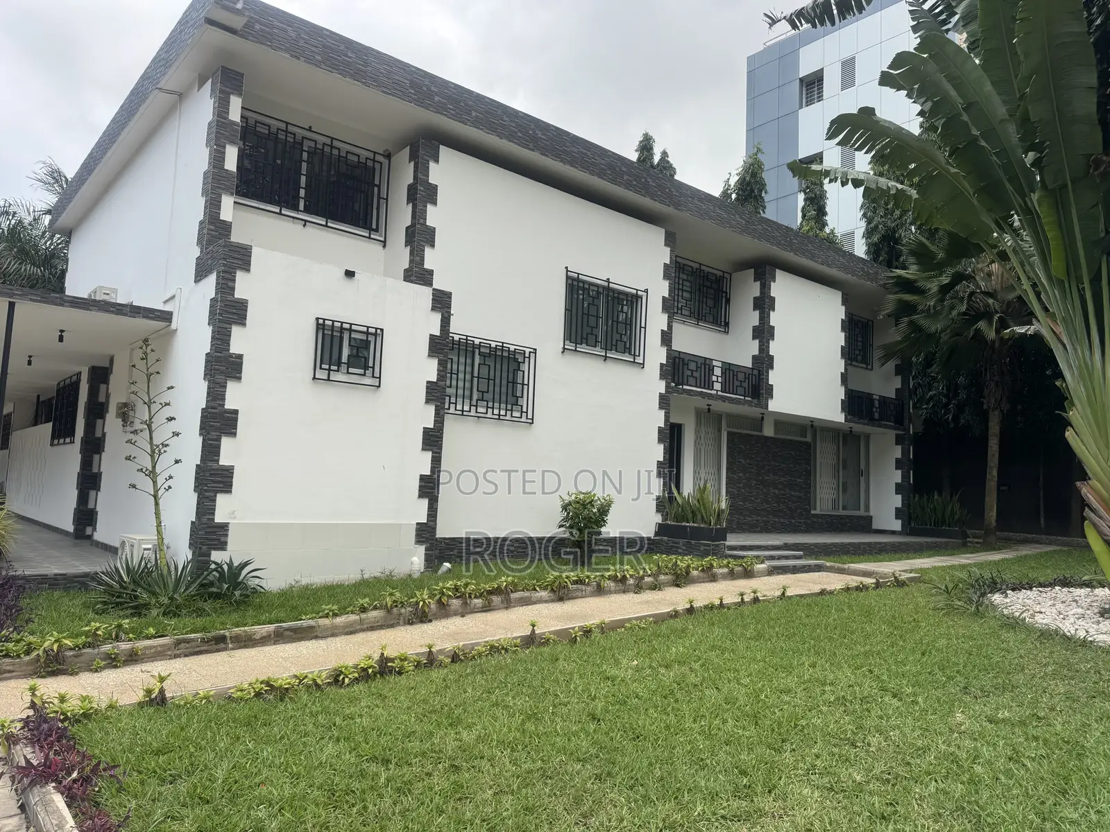 5bdrm Mansion in Cantonment, Cantonments for rent