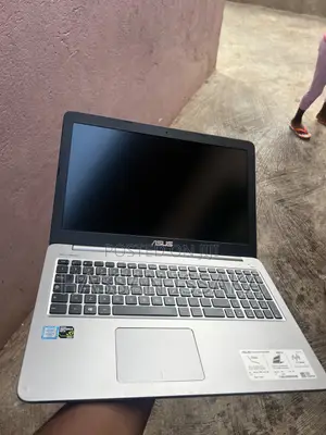 Laptop Asus K50IJ 12GB Intel Core i7 HDD 500GB