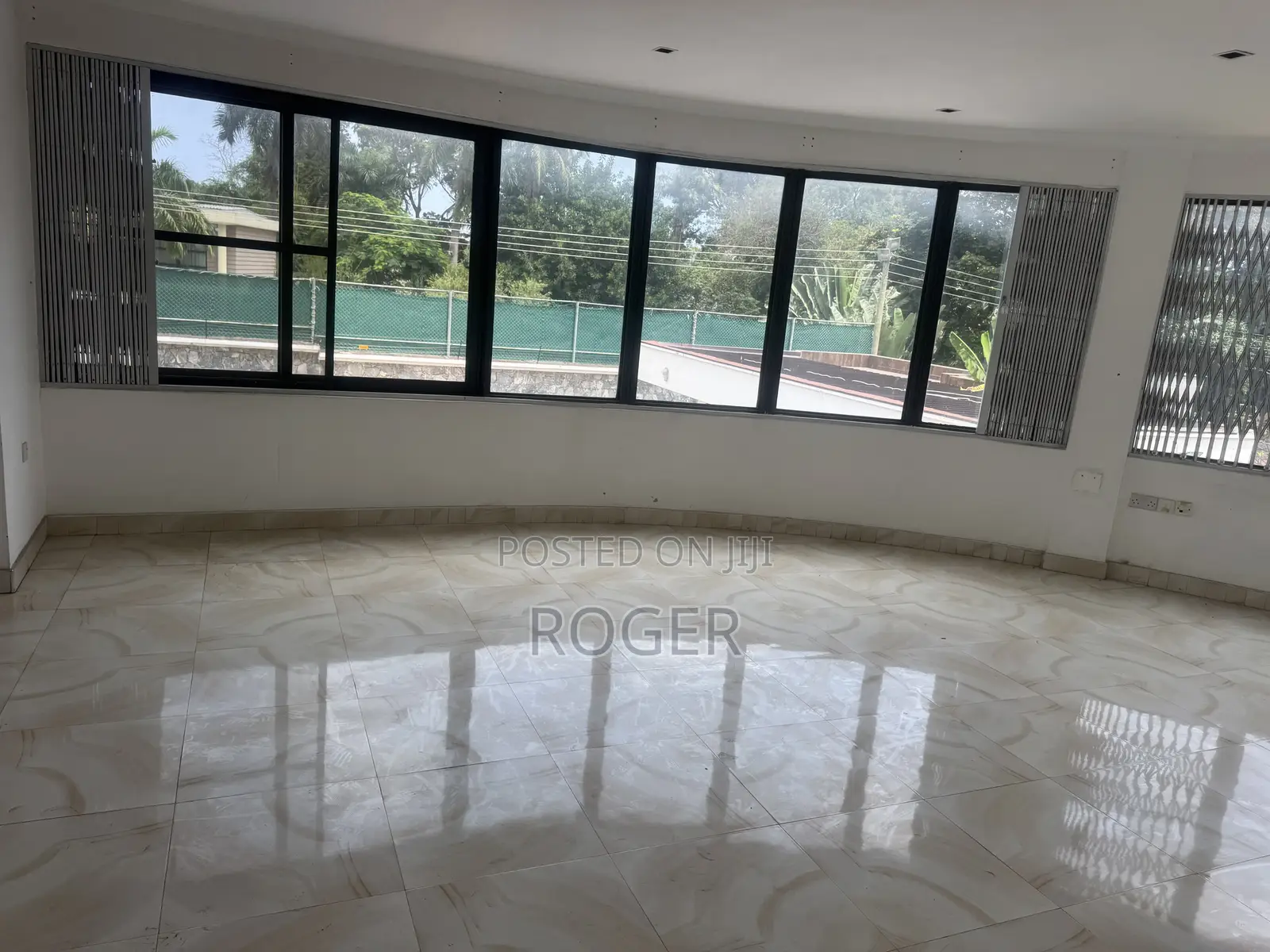 8bdrm Mansion in Cantonment, Cantonments for rent
