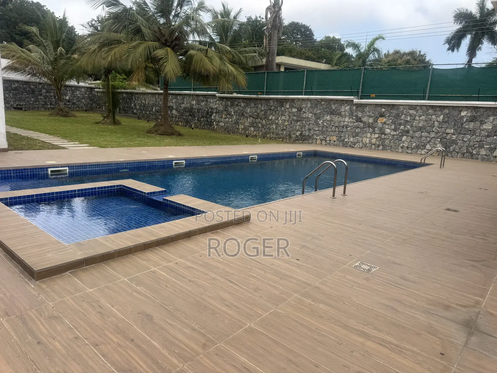 8bdrm Mansion in Cantonment, Cantonments for rent