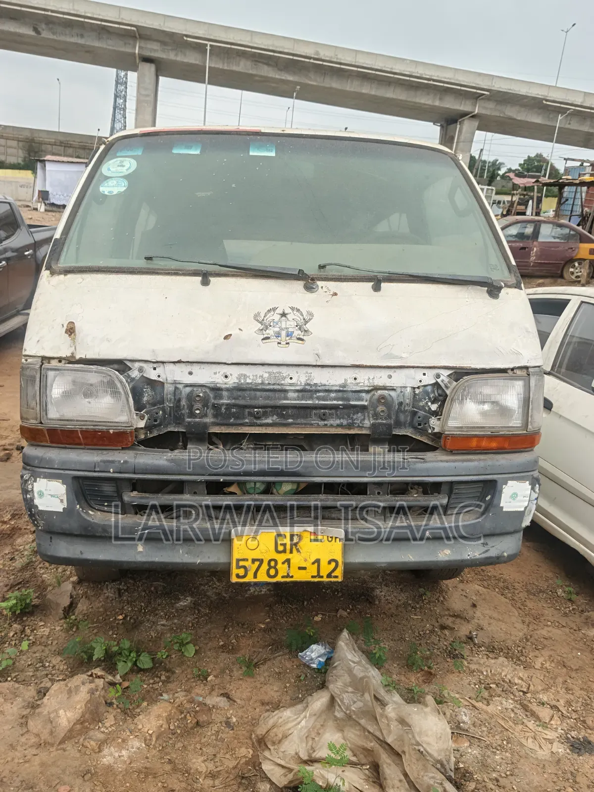 Toyota HiAce 2000 White