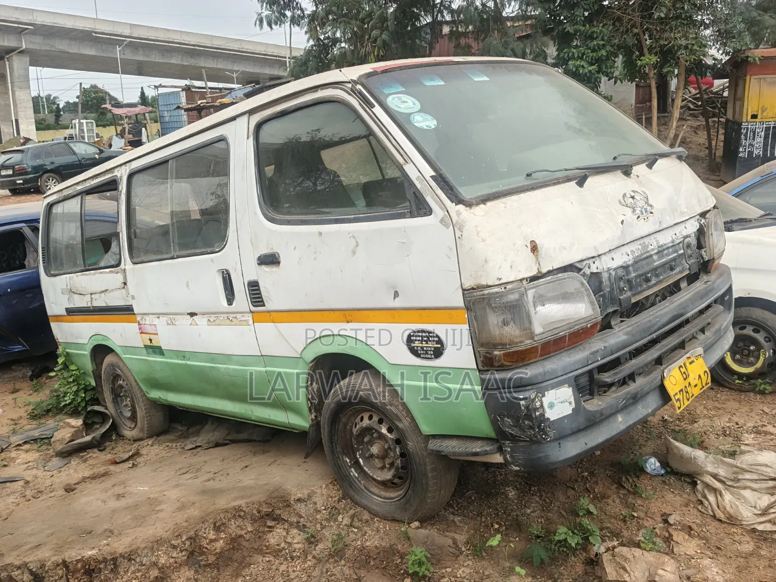 Toyota HiAce 2000 White