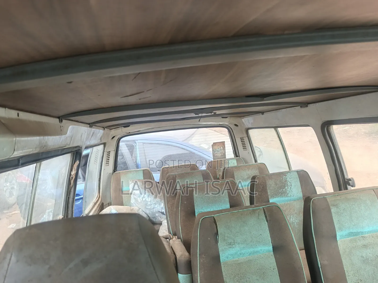 Toyota HiAce 2000 White