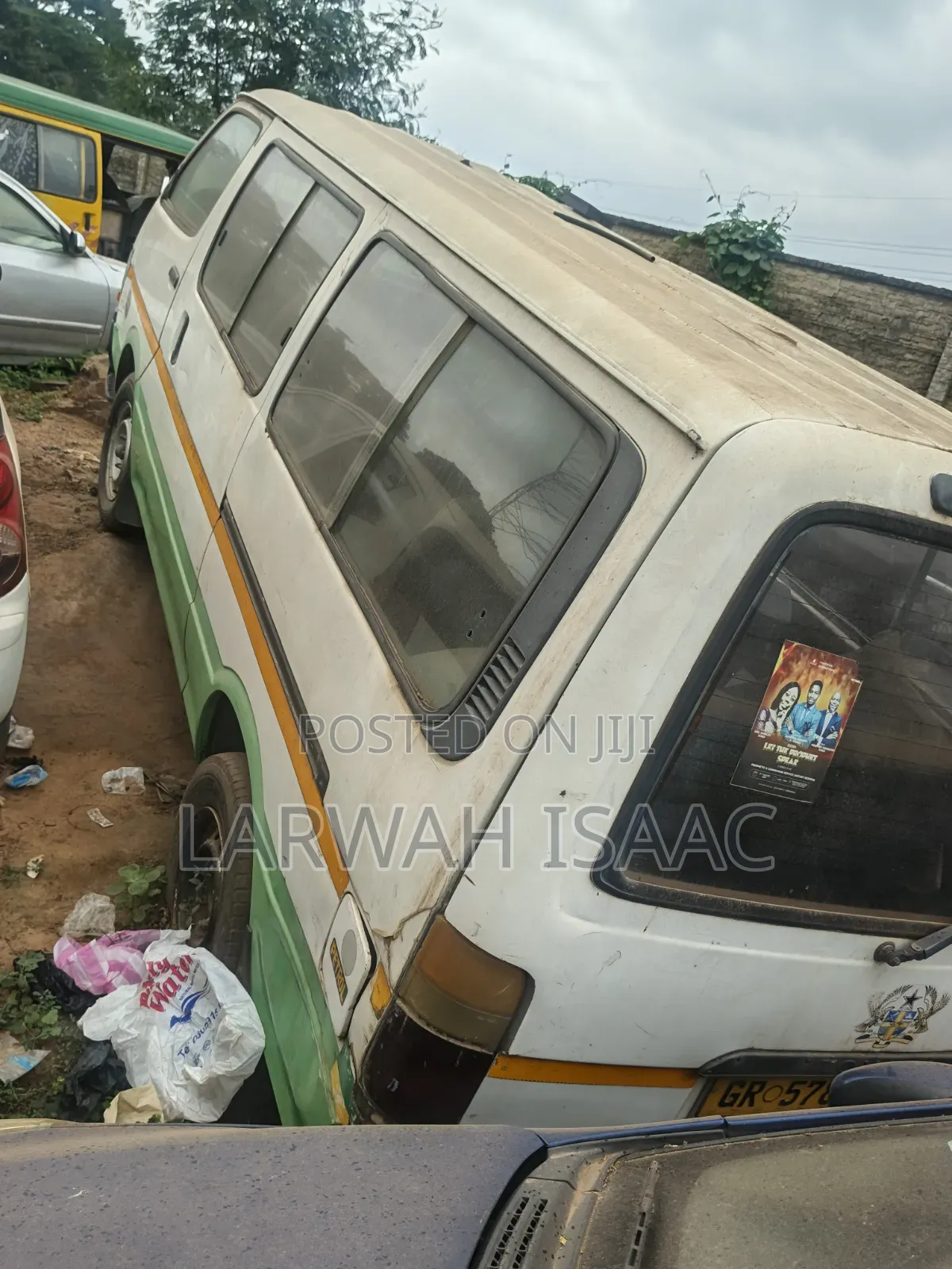Toyota HiAce 2000 White