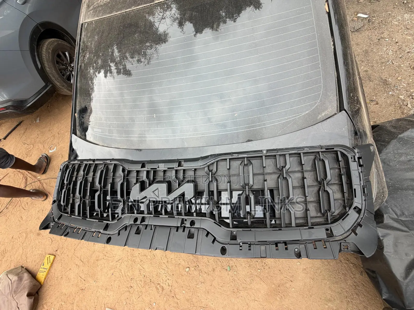 Kia Telluride Grille /Shell