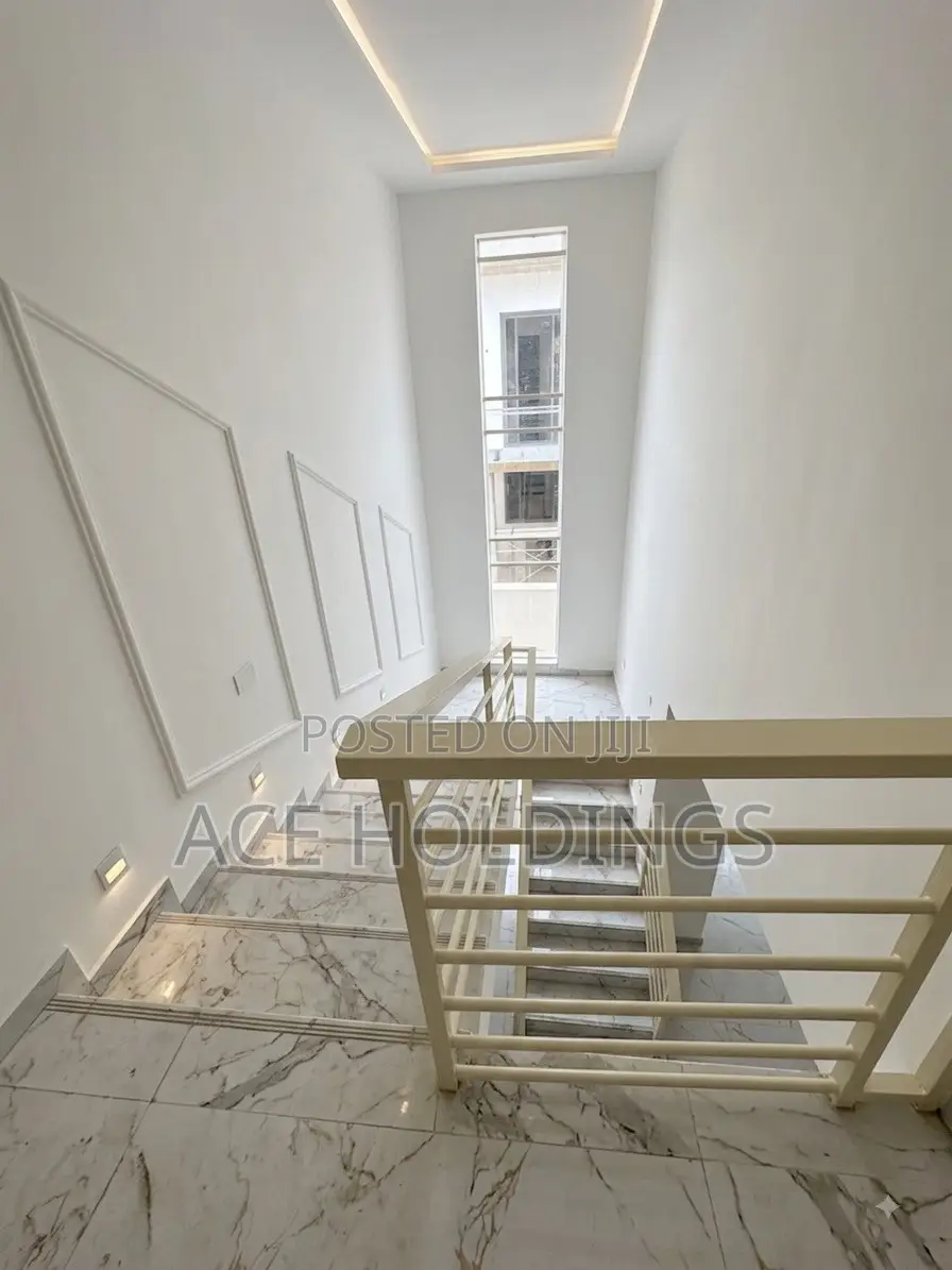 4bdrm House in Adjiringanor, School Junction for sale
