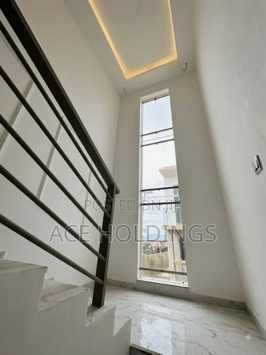 4bdrm House in Adjiringanor, School Junction for sale