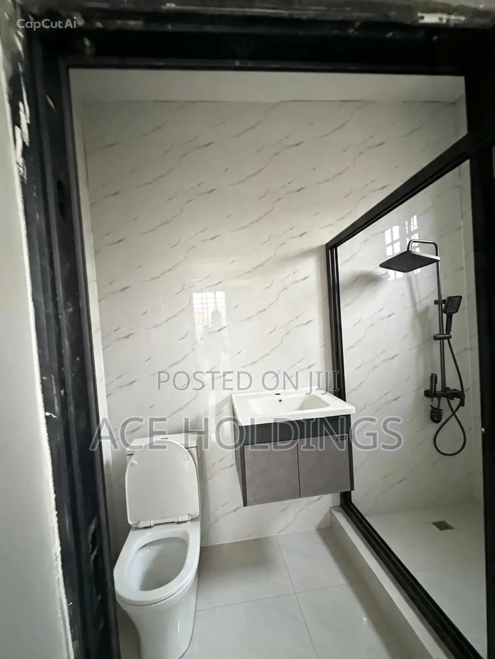 4bdrm House in Adjiringanor, School Junction for sale