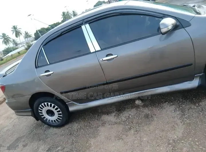Toyota Corolla 2017 Silver
