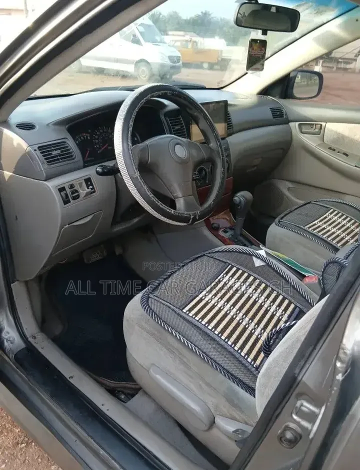 Toyota Corolla 2017 Silver