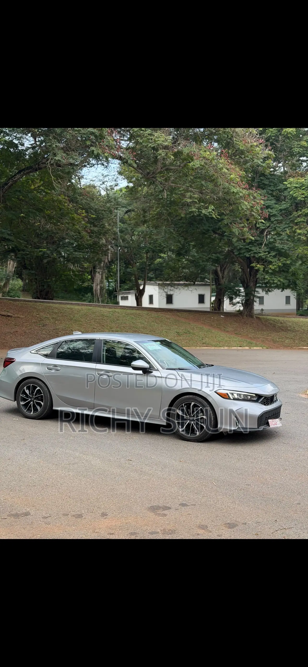 Honda Civic 2025 Silver