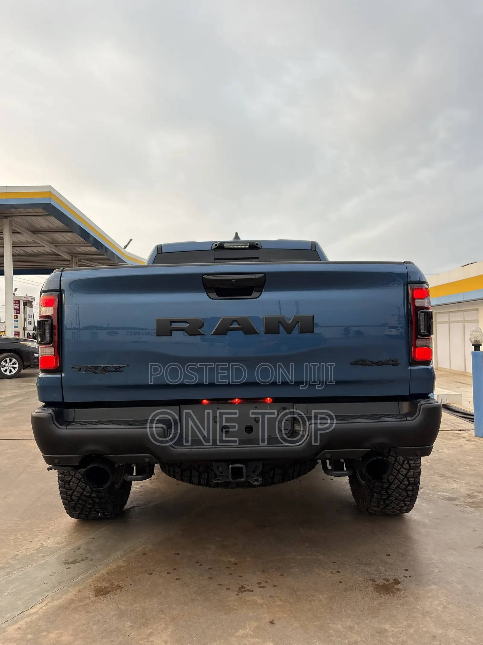 RAM 1500 TRX Crew Cab 4WD SB 2024 Blue