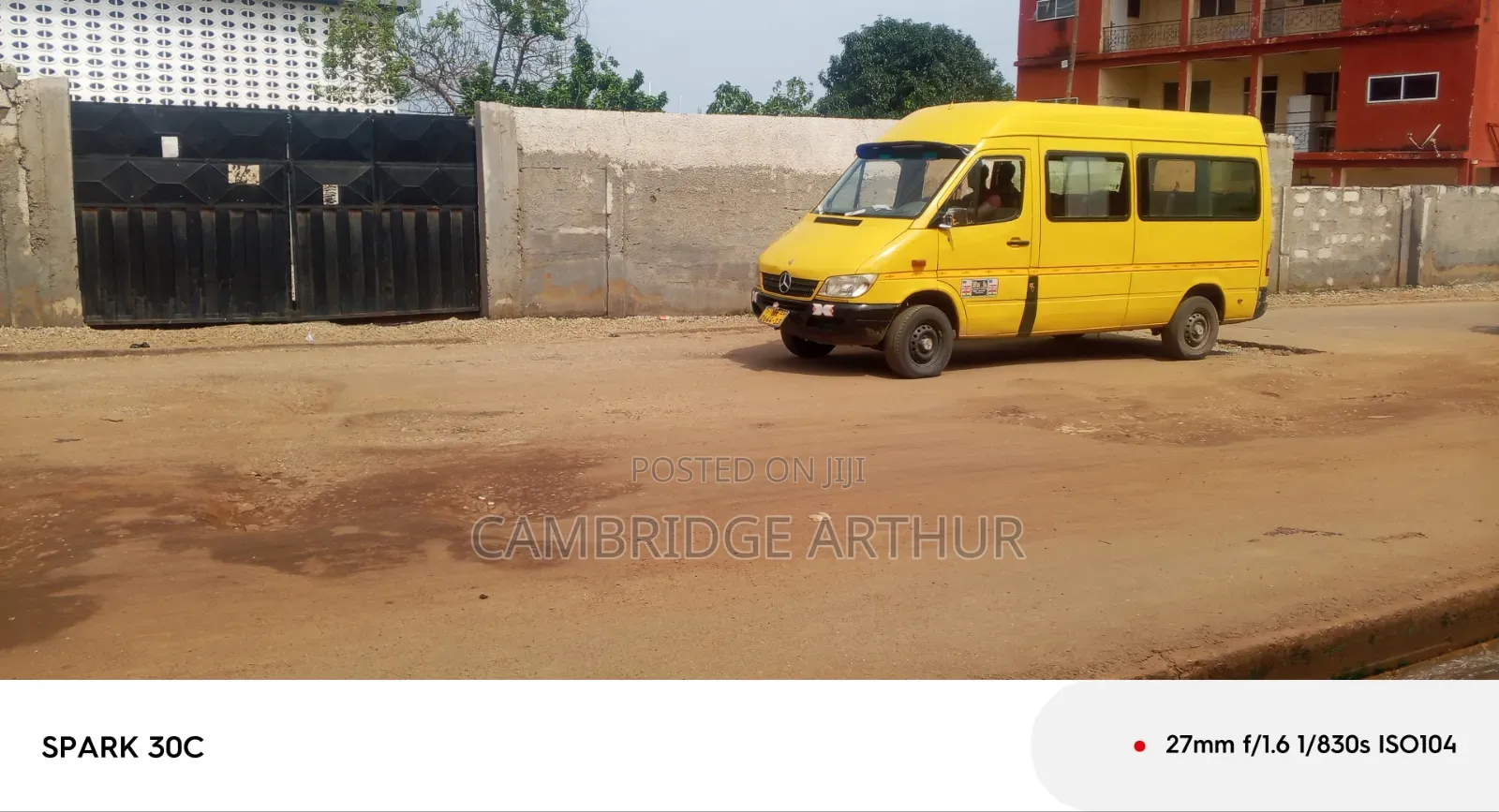 Mercedes-Benz Sprinter 2012 Yellow