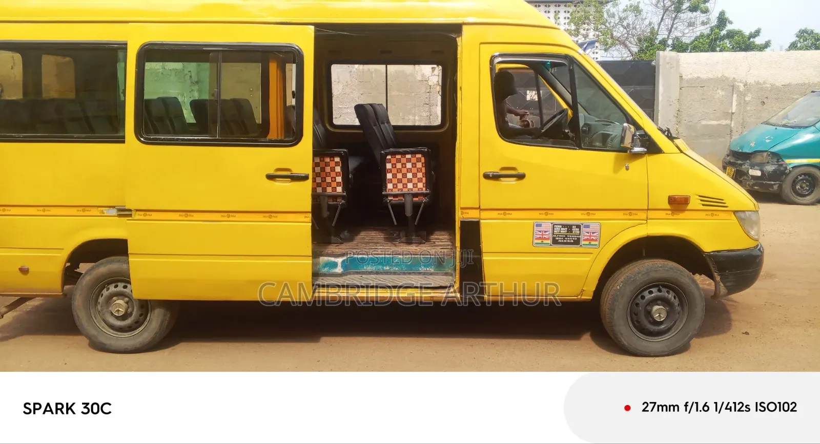 Mercedes-Benz Sprinter 2012 Yellow