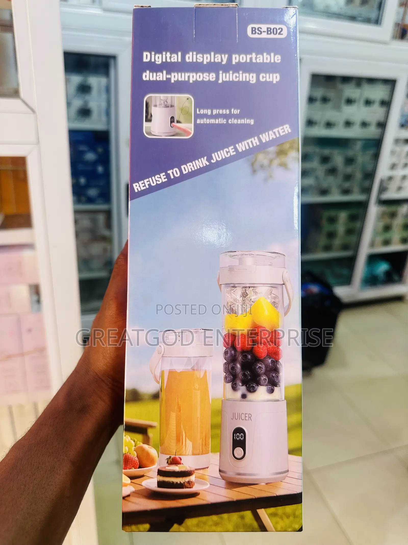 Portable Rechargeable USB Juicer Blender With a Digital LED Battery
