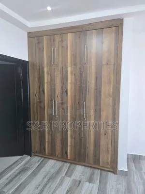 4bdrm House in Ola Achool Area for sale