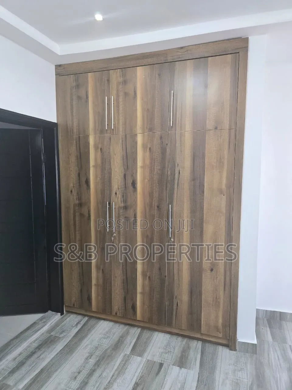 4bdrm House in Ola Achool Area for sale