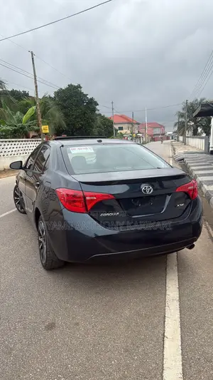 Toyota Corolla XSE (1.8L 4cyl 2A) 2018