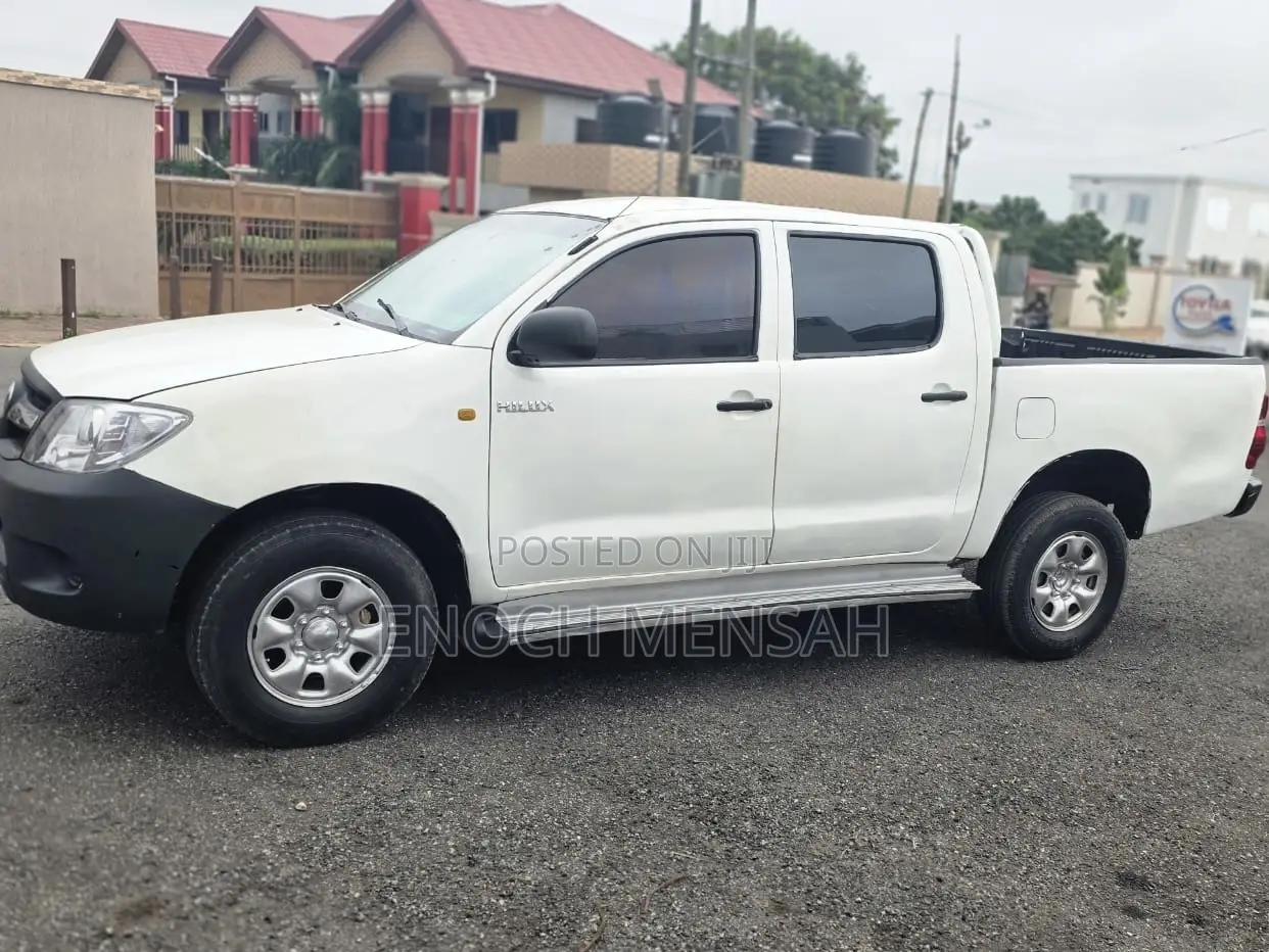 Toyota Hilux 2.5 D-4D 4X4 SRX 2009 Gray