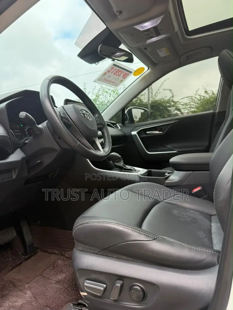 Toyota Highlander 2024 White