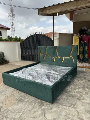 Queen-Size Bedframe
