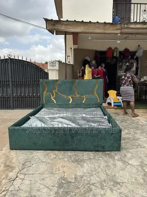 Queen-Size Bedframe