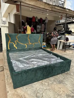 Queen-Size Bedframe