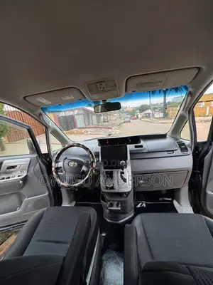 Toyota Voxy 2013 Black