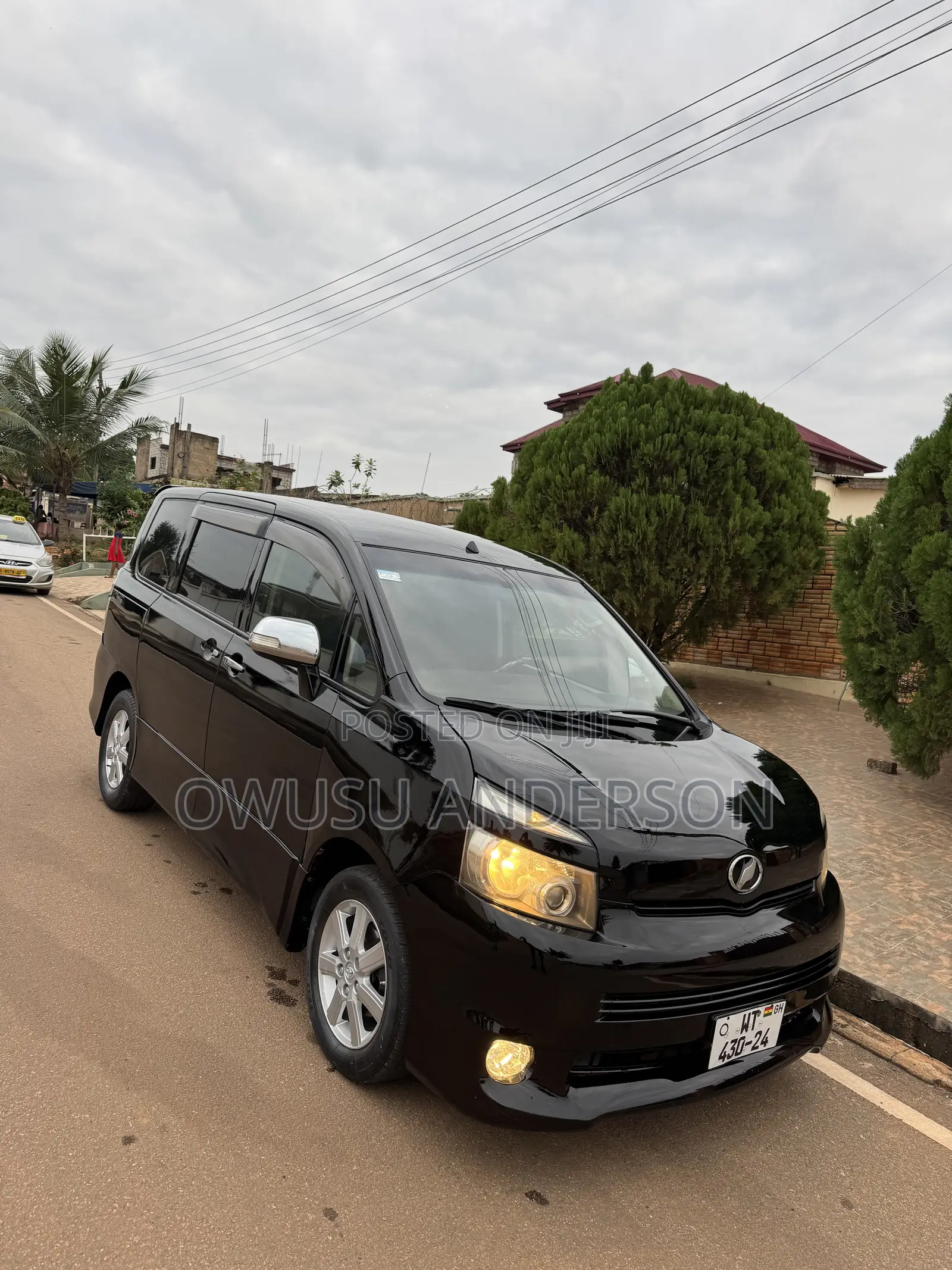 Toyota Voxy 2013 Black