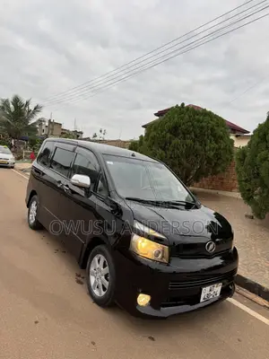 Toyota Voxy 2013 Black