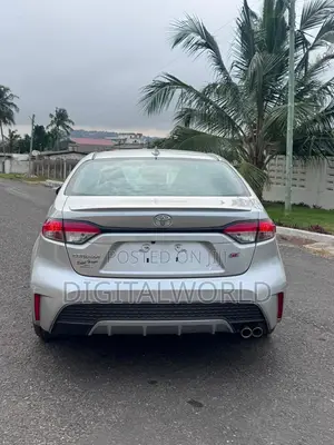 Toyota Corolla SE 2020 White