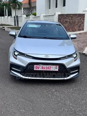 Toyota Corolla SE 2020 White