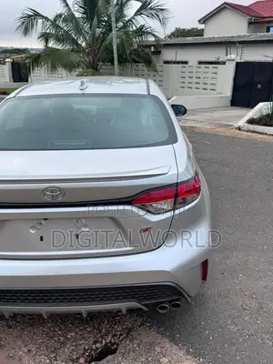 Toyota Corolla SE 2020 White