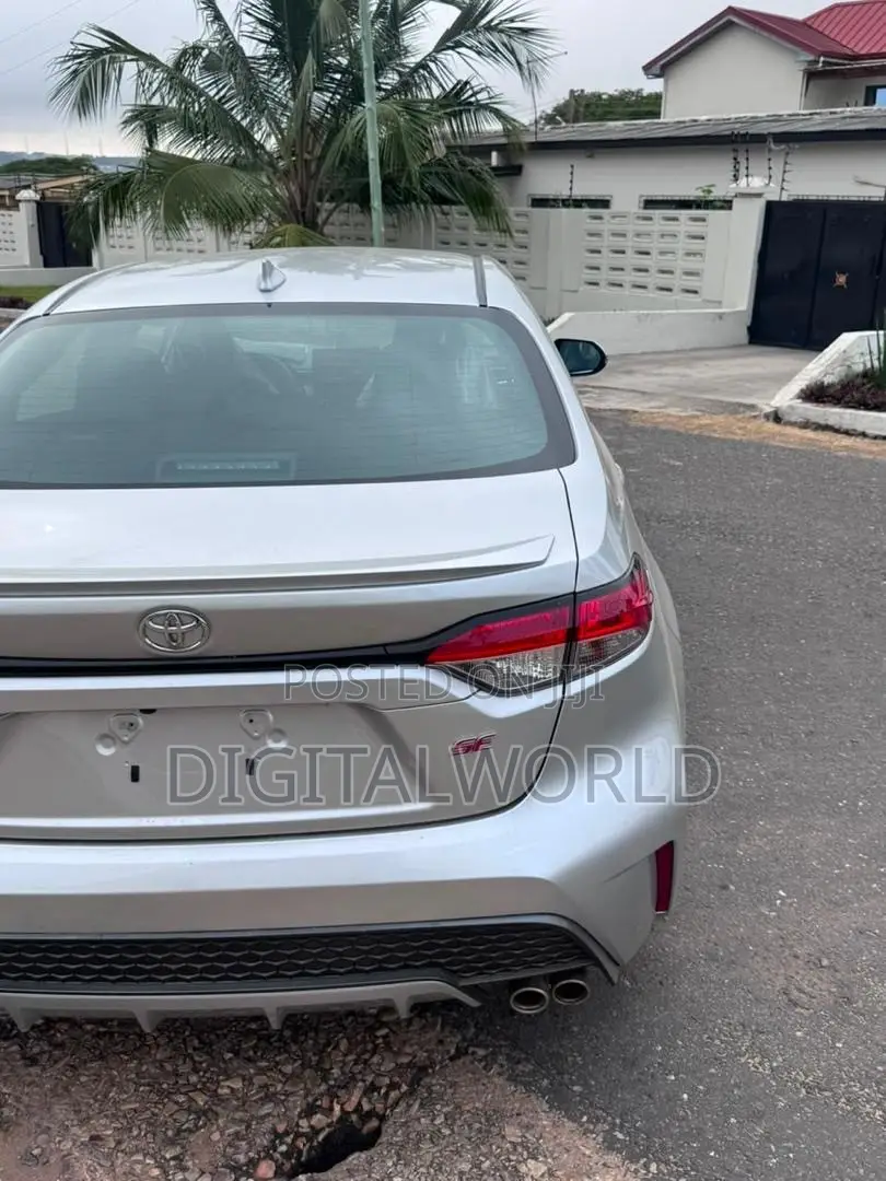 Toyota Corolla SE 2020 White
