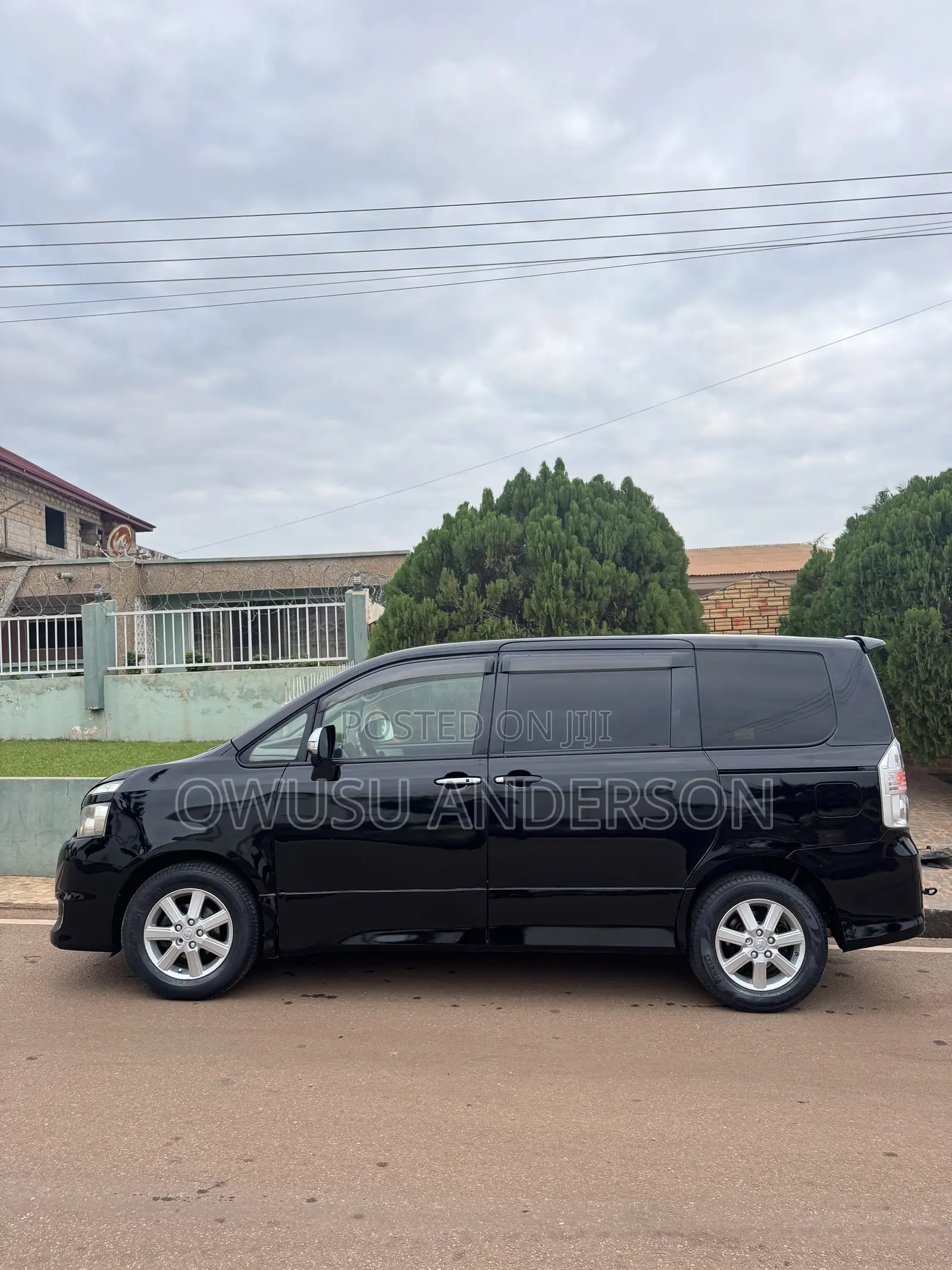 Toyota Voxy 2013 Black