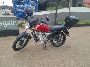 Yamaha Crux 2018 Red