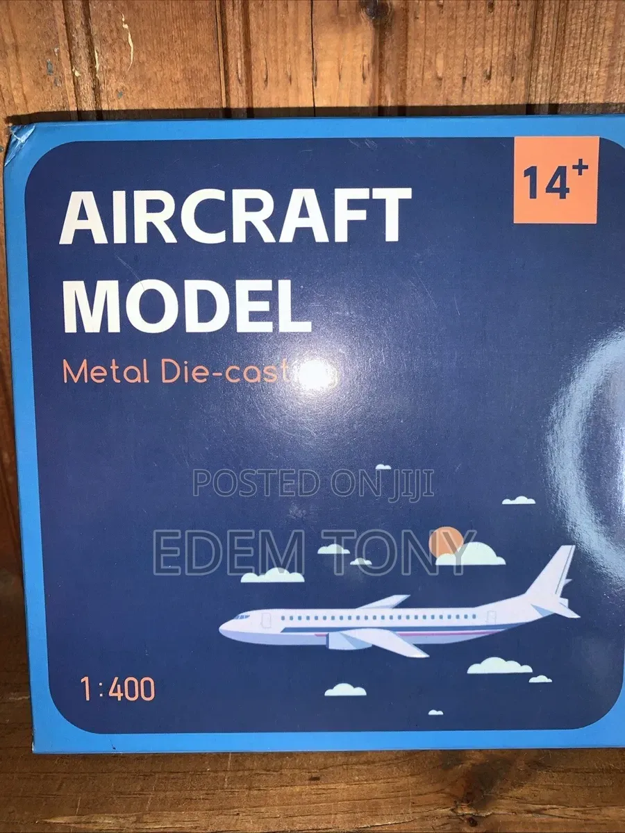 Airbus Emirates Airlines 1:400 Diecast Metal Airplane Model With Stand