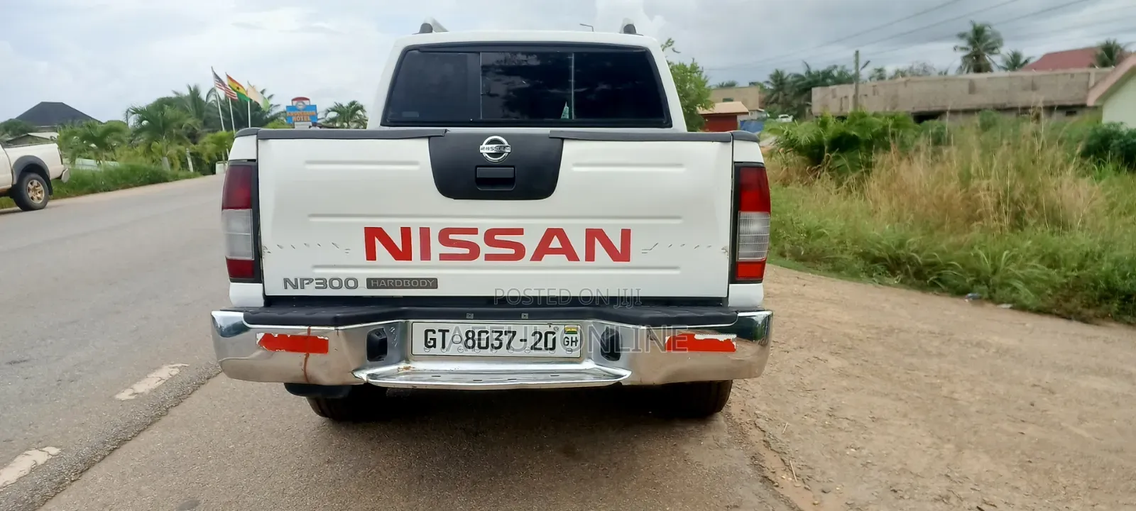 Nissan Hardbody 2019 White