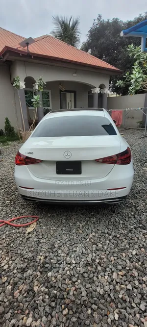 Mercedes-Benz C300 2023 White