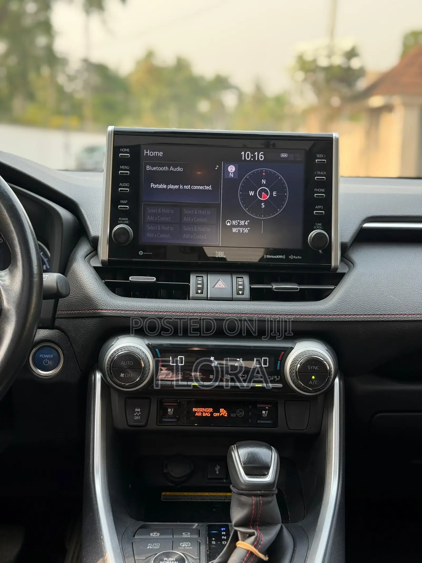 Toyota RAV4 XLE Premium 2021 Silver