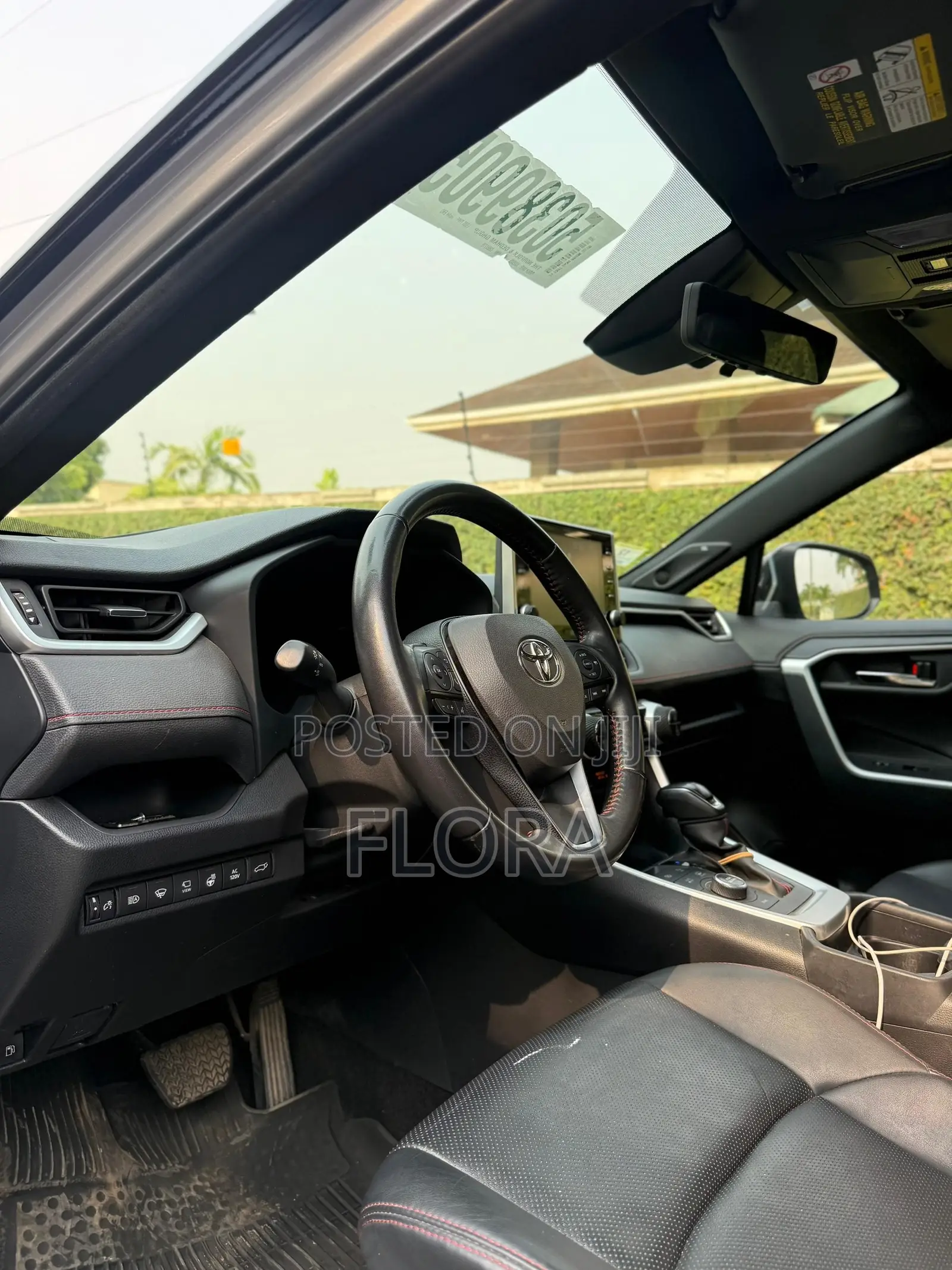 Toyota RAV4 XLE Premium 2021 Silver