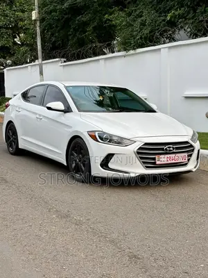 Hyundai Elantra Limited Sedan FWD (2.0L 4cyl 6A) 2017 White