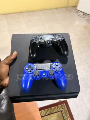 PlayStation 4 Slim