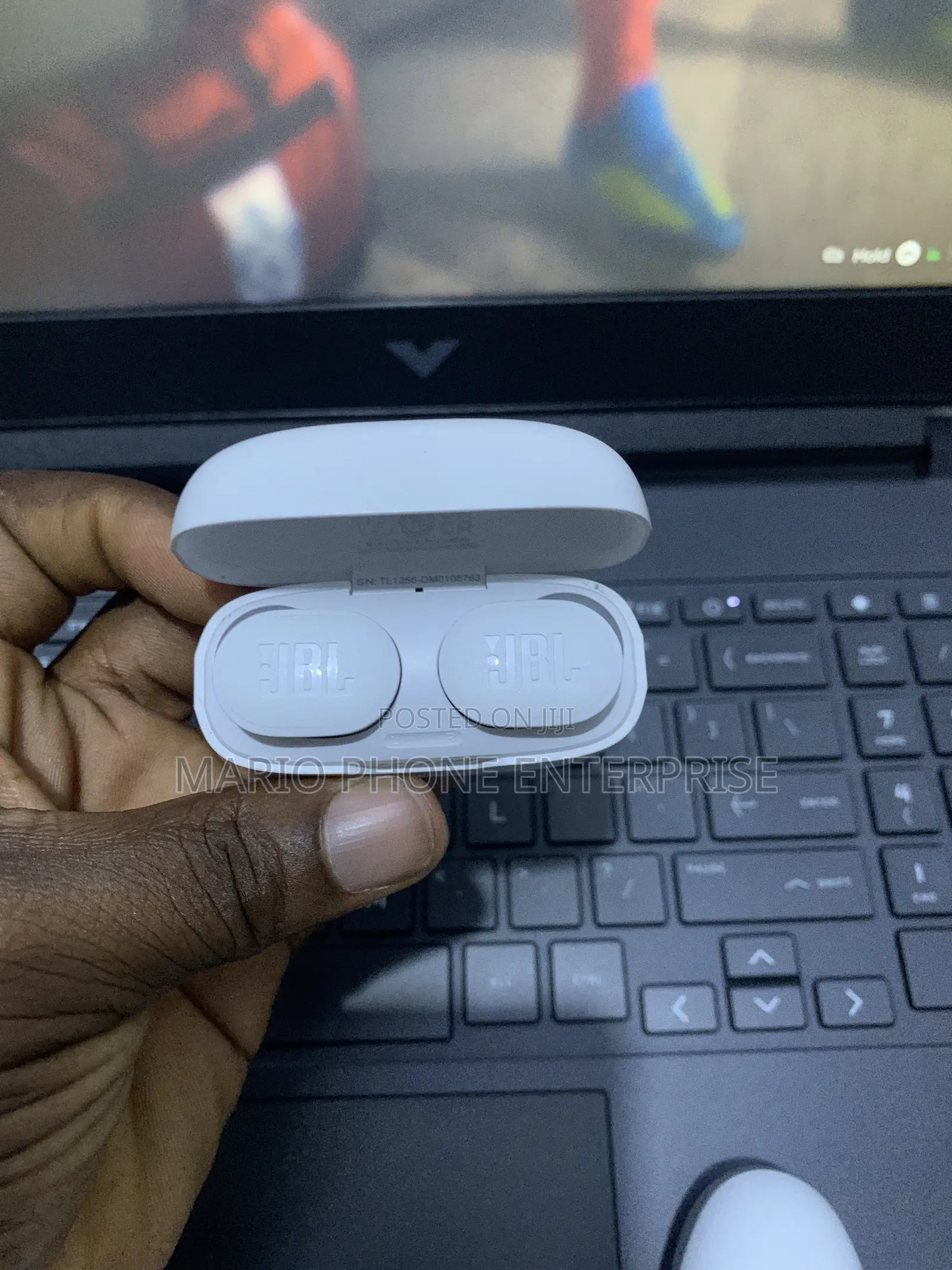 JBL Tune 130nc