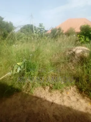 3bdrm Bungalow in Yaa Asatewaa, Community 25 for sale