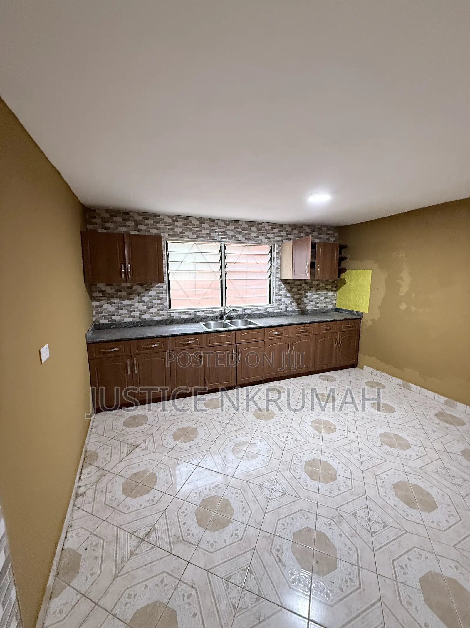 2bdrm Apartment in Mr. Justice Estate, Old Barrier for rent