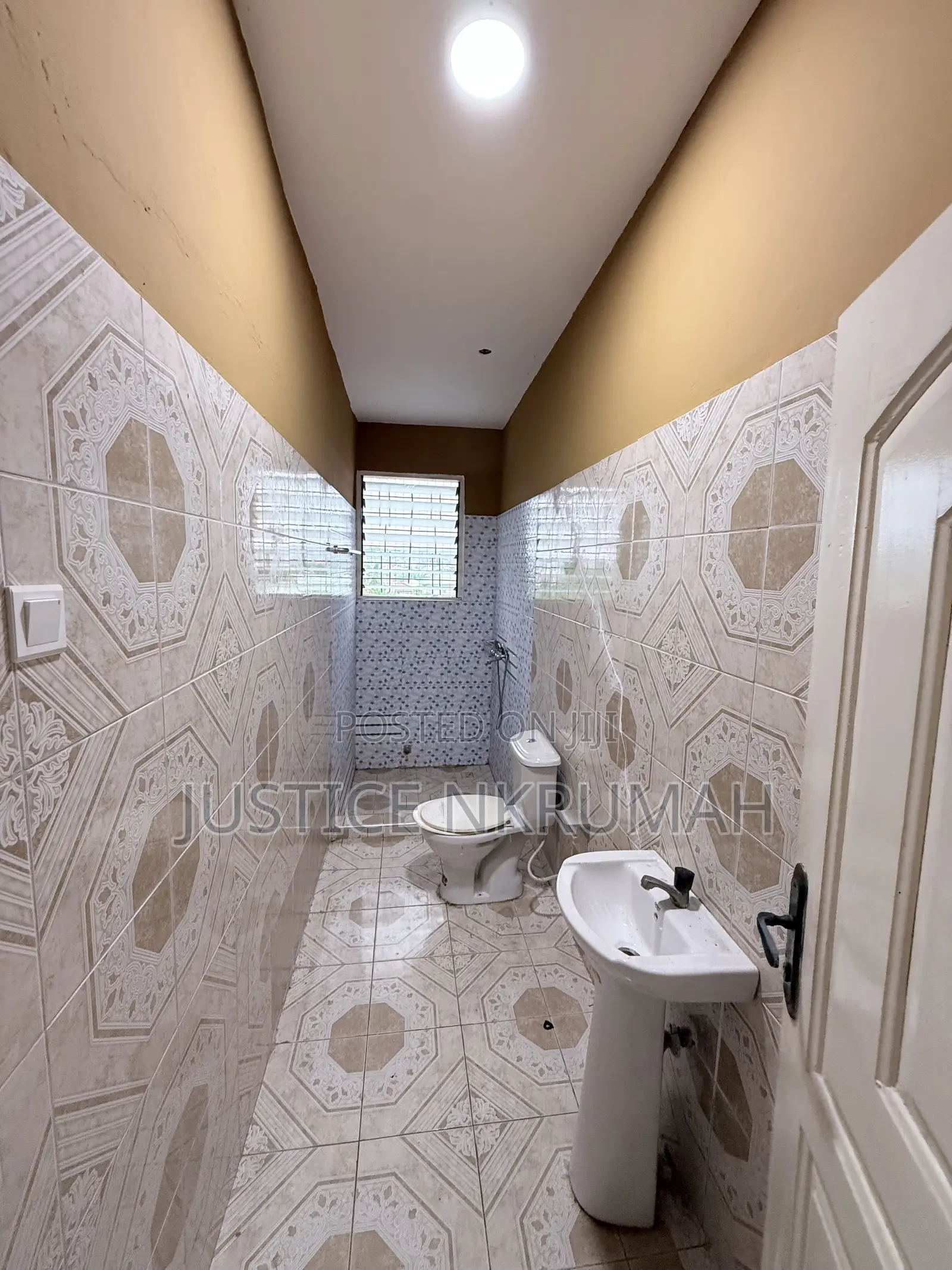 2bdrm Apartment in Mr. Justice Estate, Old Barrier for rent