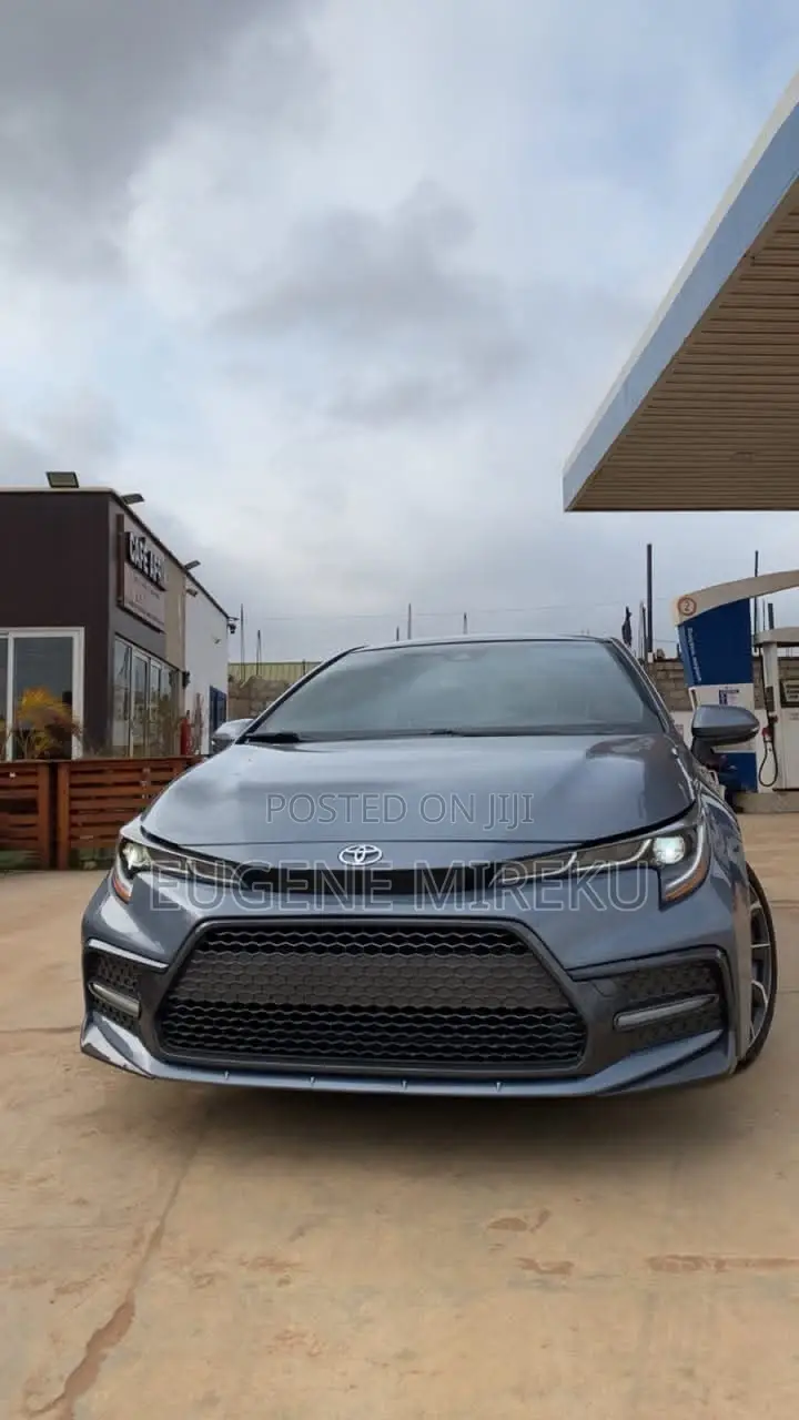 Toyota Corolla SE 2021 Blue