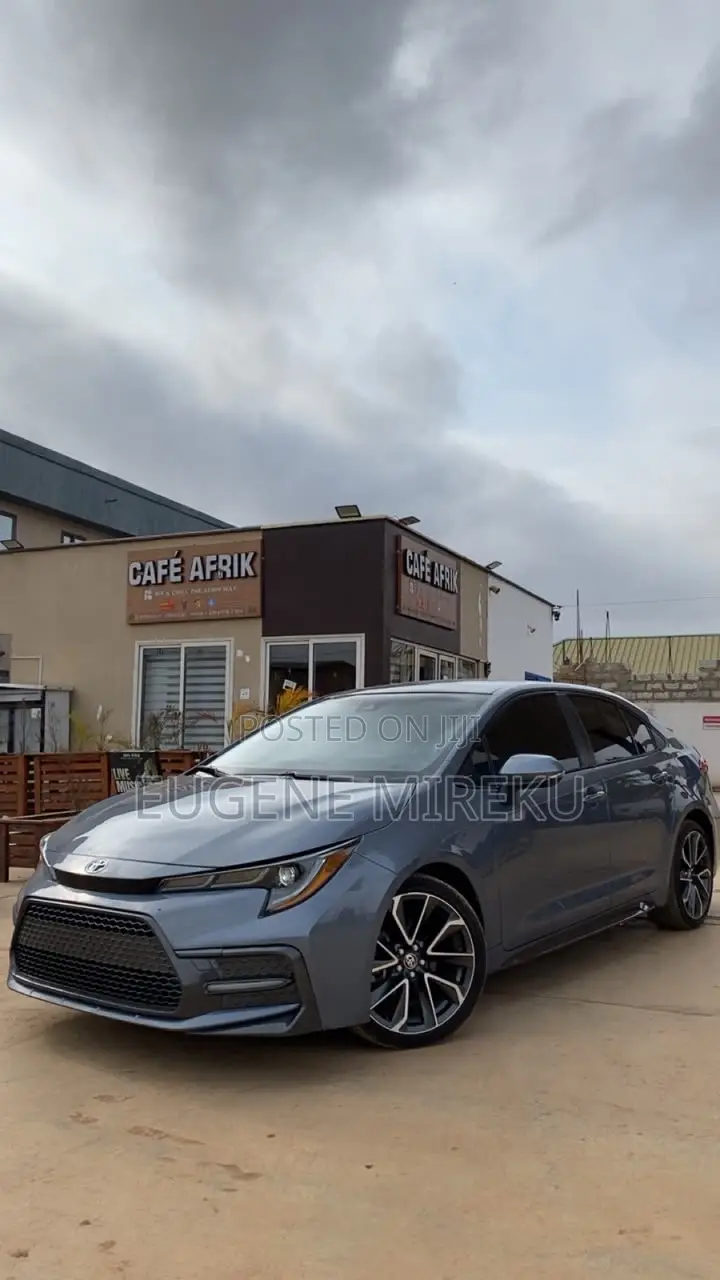 Toyota Corolla SE 2021 Blue