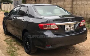 Toyota Corolla LE 4dr Sedan (1.8L 4cyl 4A) 2013 Gray